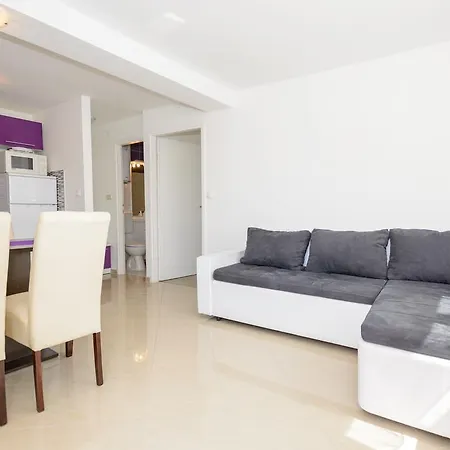 Апартаменты Marija Стариград-Пакленица